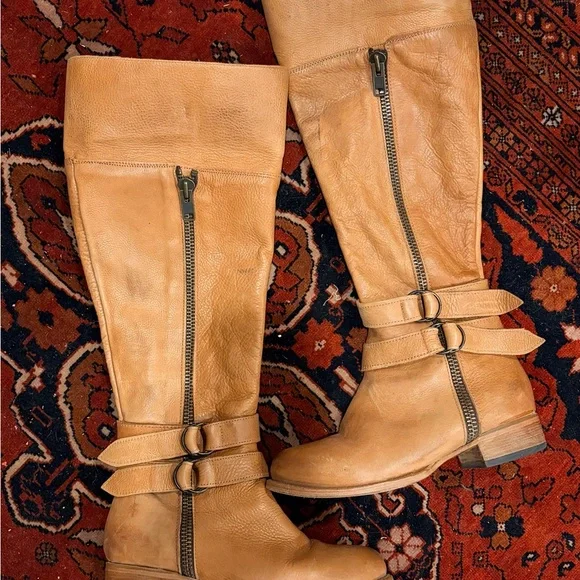 Free Bird Risky Tan Leather Boots - Picture 1 of 6